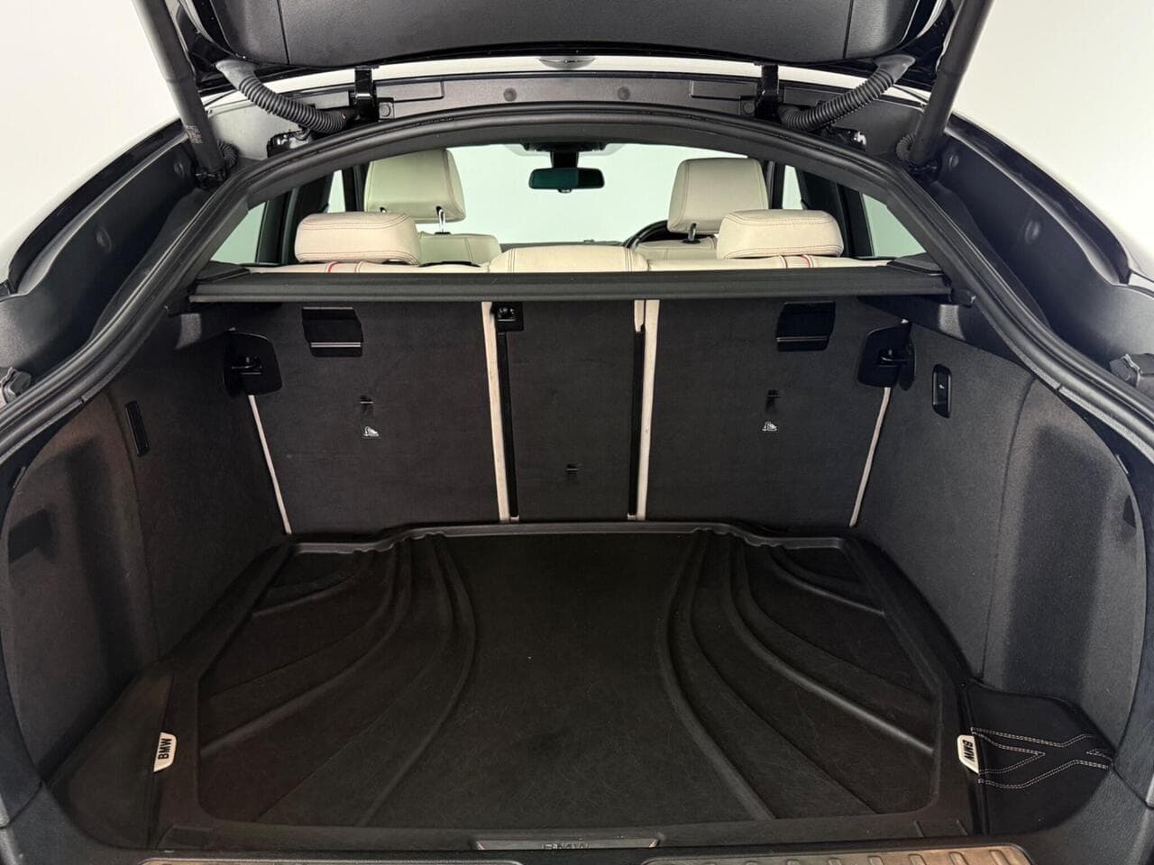 BMW X4 thumbnail Boot