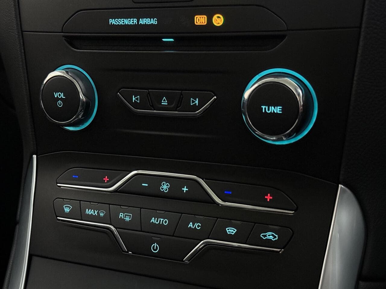 Ford Galaxy thumbnail Misc Controls