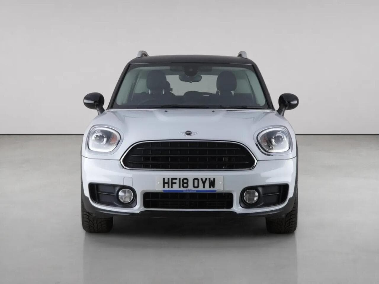 MINI Countryman thumbnail Front