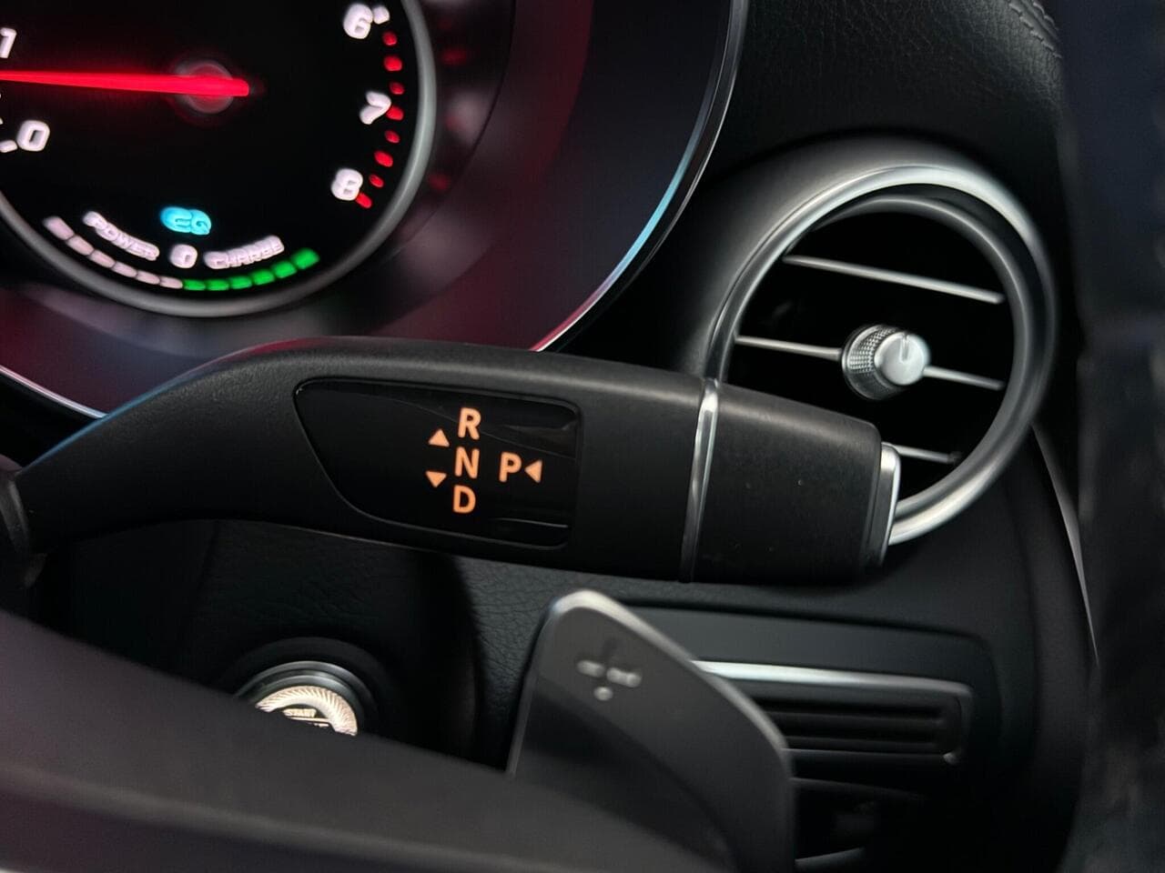 Mercedes-Benz C Class thumbnail Misc Controls
