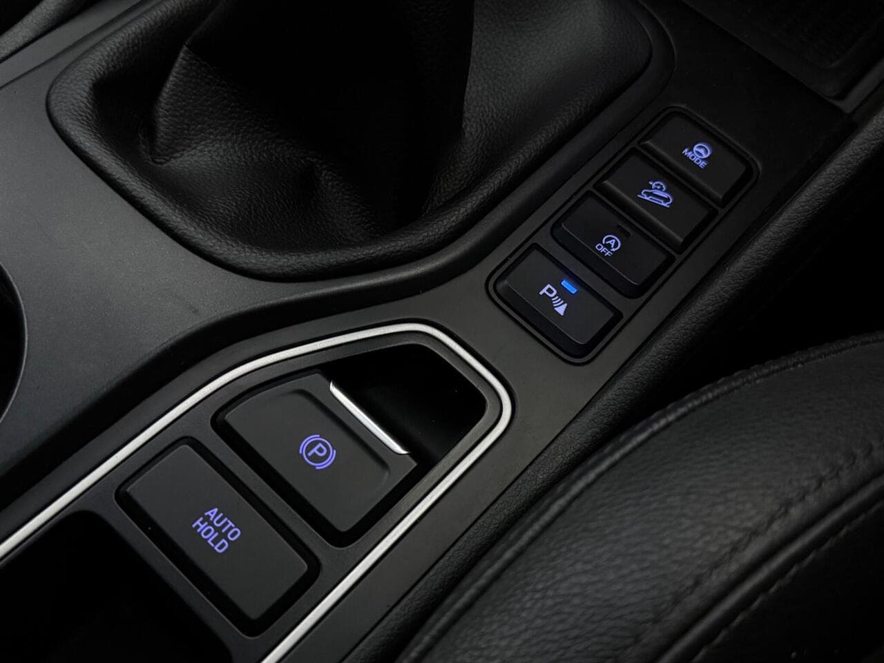 Hyundai TUCSON thumbnail Misc Controls