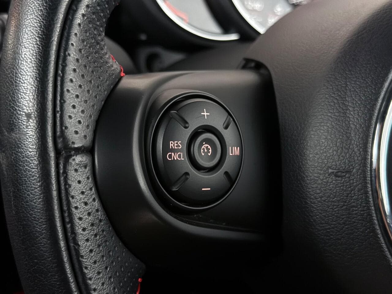 MINI Convertible thumbnail Misc Controls