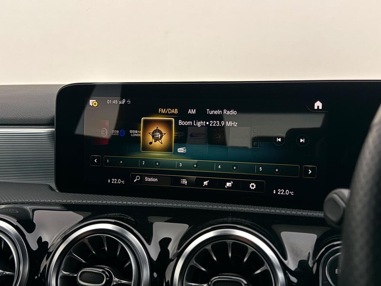 Mercedes-Benz A Class thumbnail Infotainment System