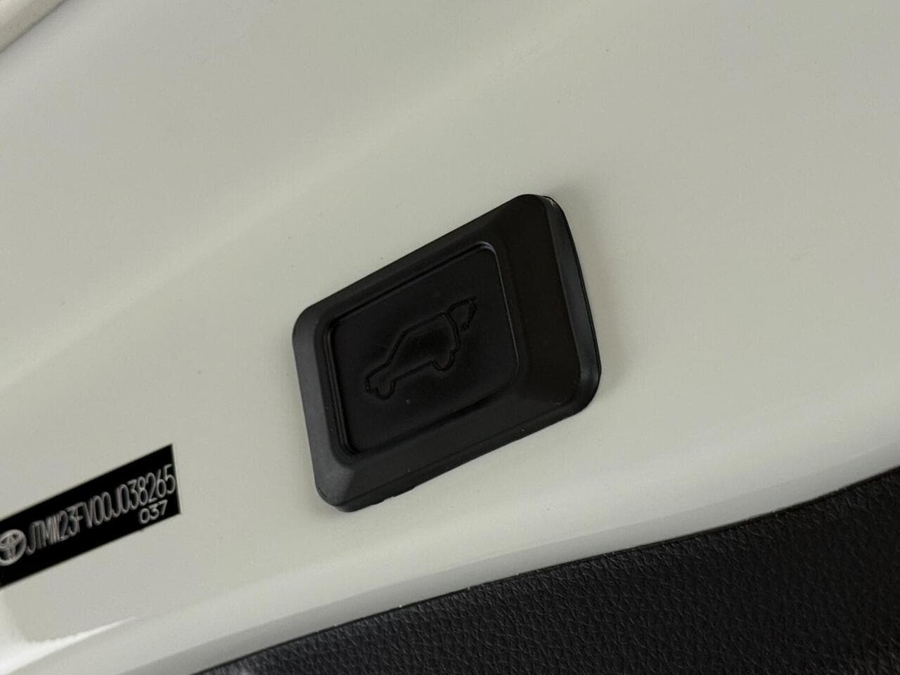 Toyota RAV4 thumbnail Inconclusive