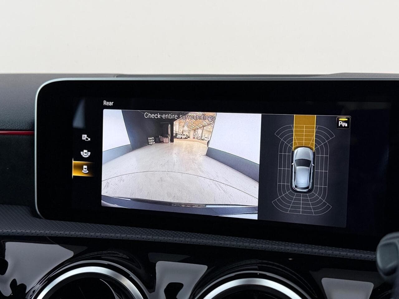 Mercedes-Benz A Class thumbnail Infotainment System