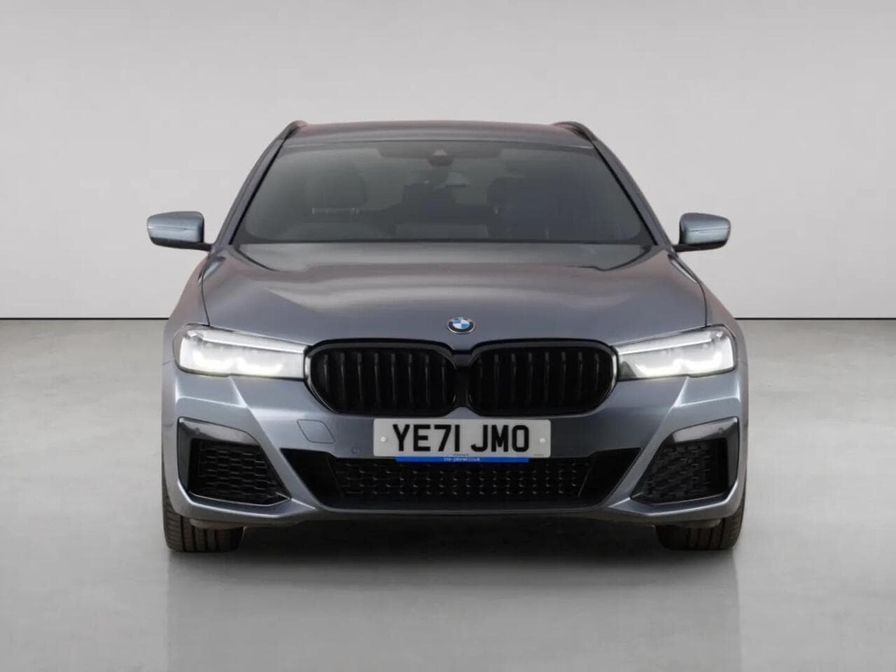 BMW 5 Series thumbnail Front