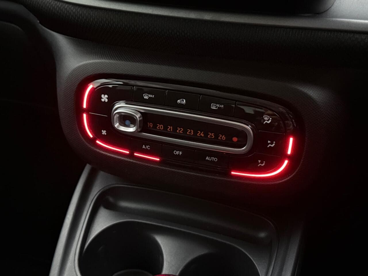 Smart fortwo thumbnail Misc Controls