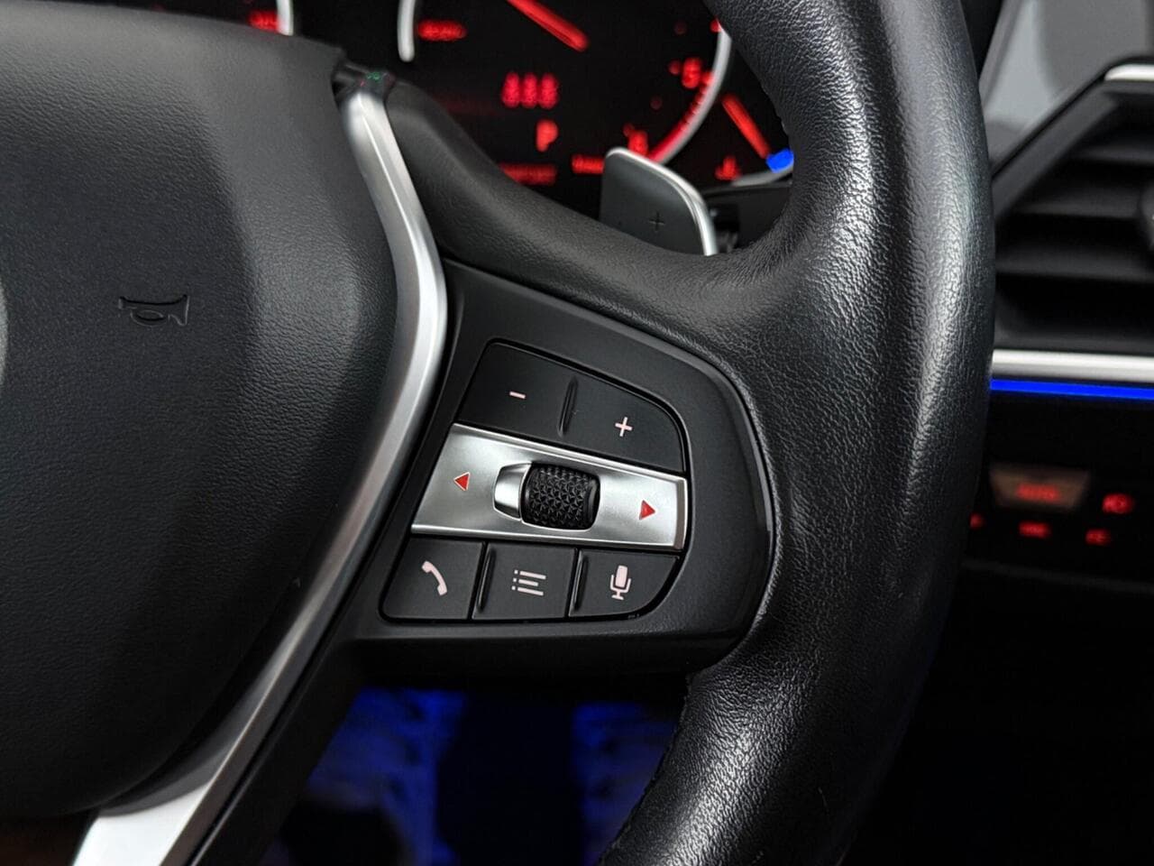 BMW 3 Series thumbnail Misc Controls
