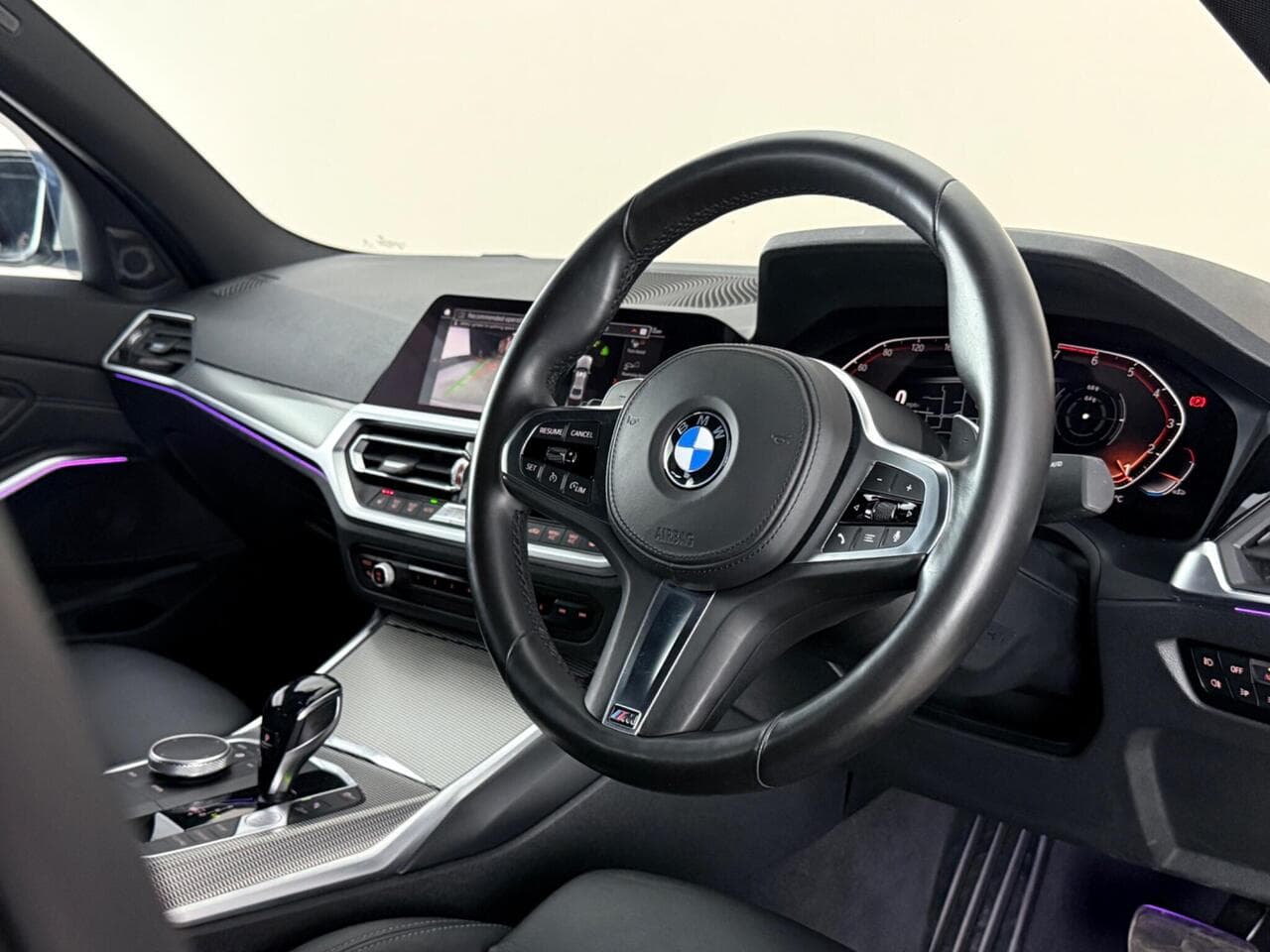 BMW 3 Series thumbnail Interior Front