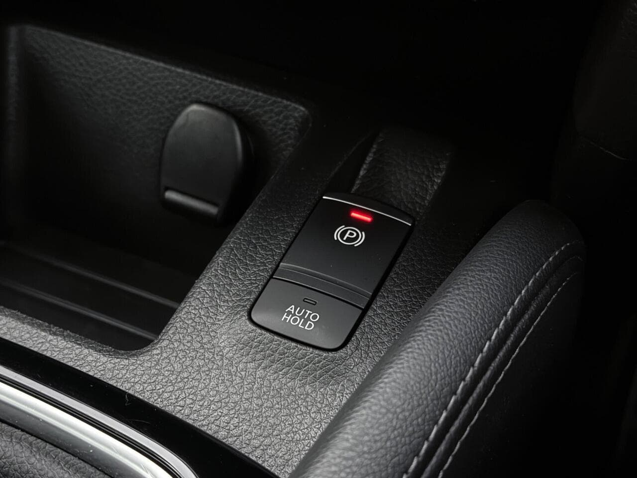 Nissan Qashqai thumbnail Misc Controls