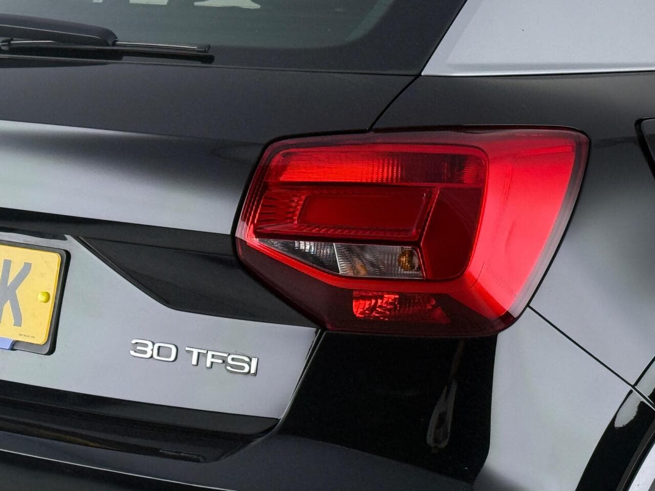 Audi Q2 thumbnail Lights Rear