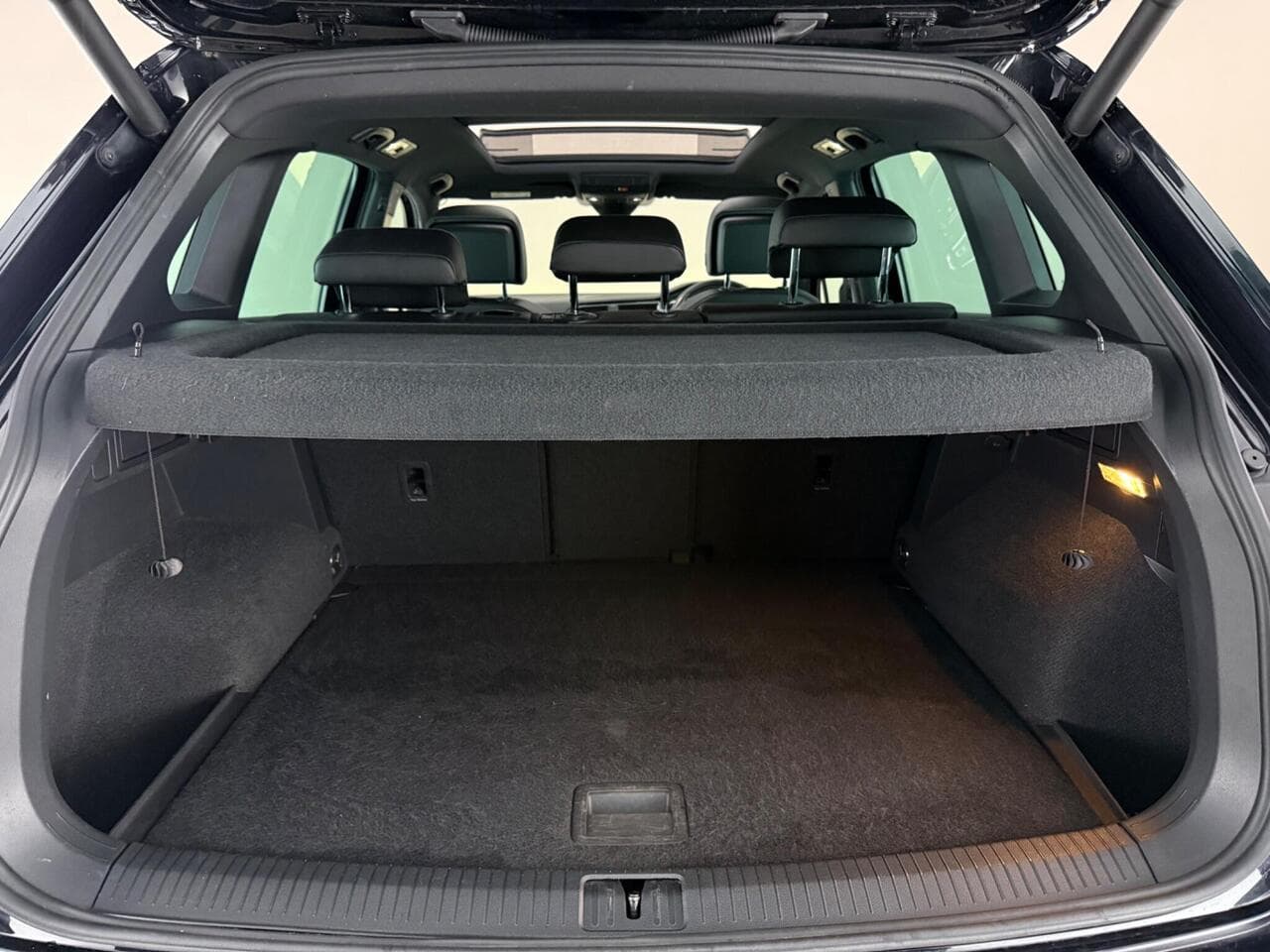 Volkswagen Tiguan thumbnail Boot