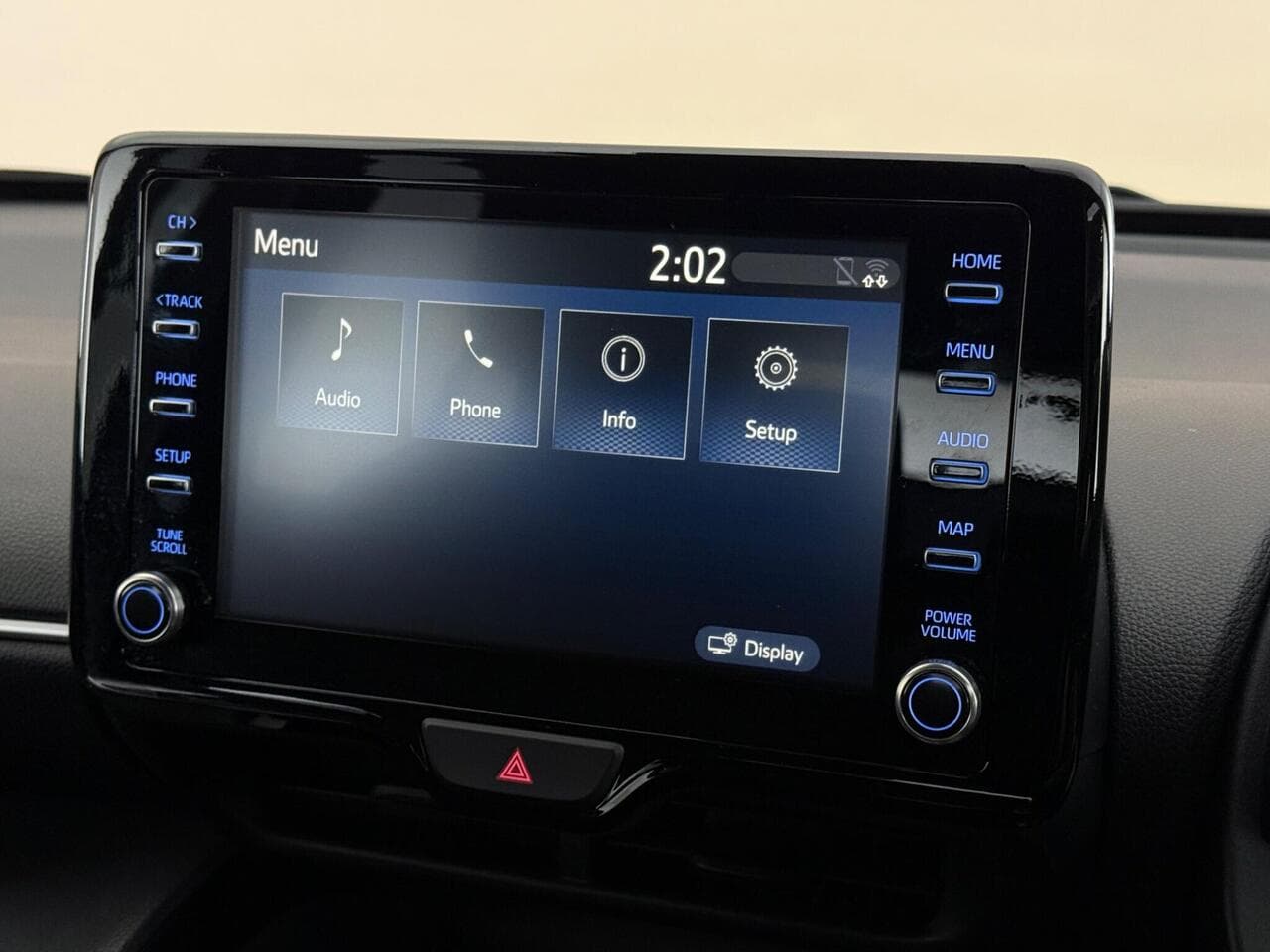 Toyota Yaris Cross thumbnail Infotainment System