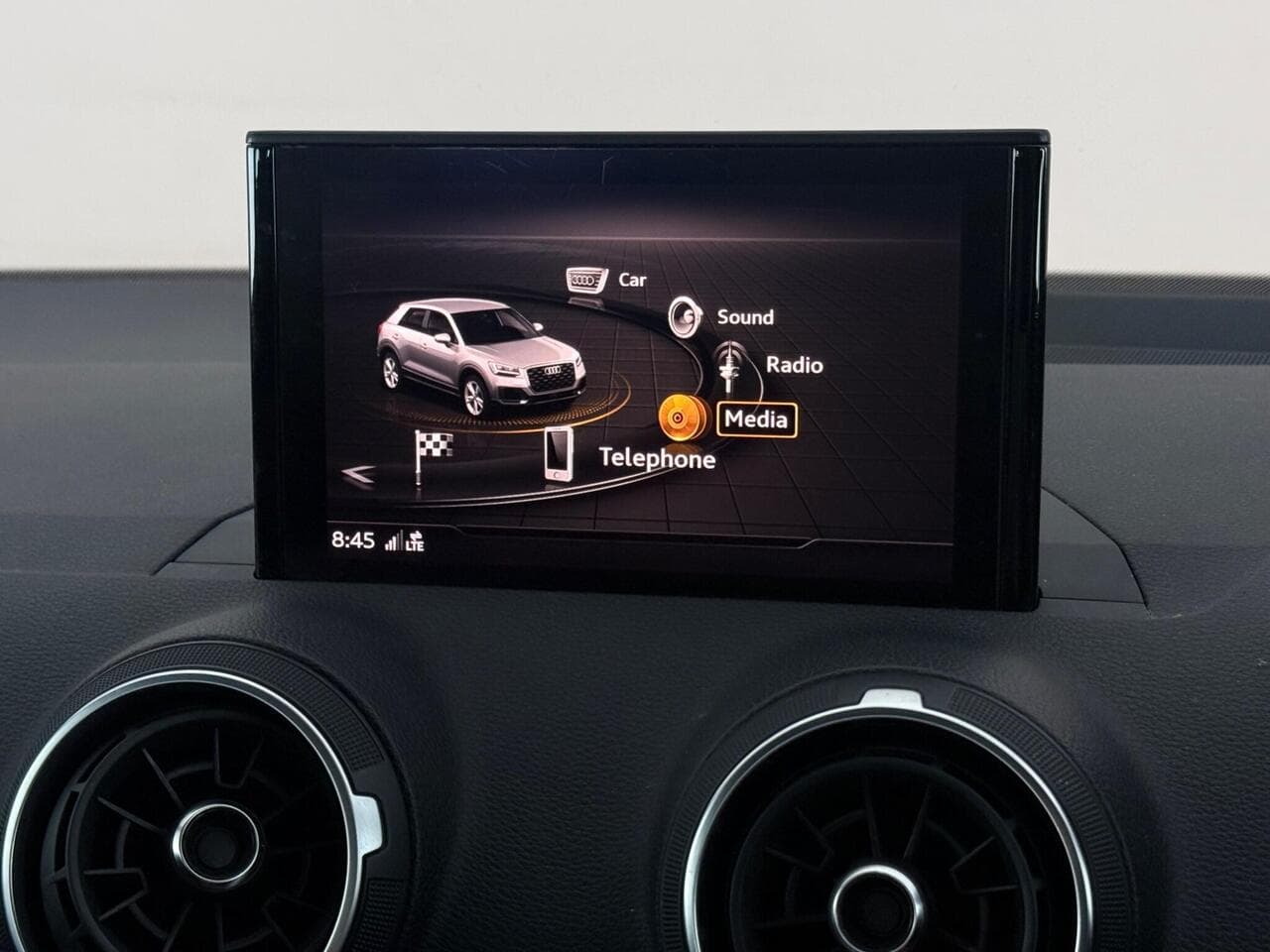 Audi Q2 thumbnail Infotainment System