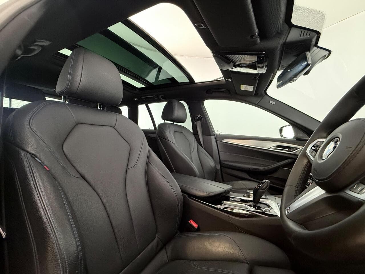 BMW 5 Series thumbnail Seat Driver