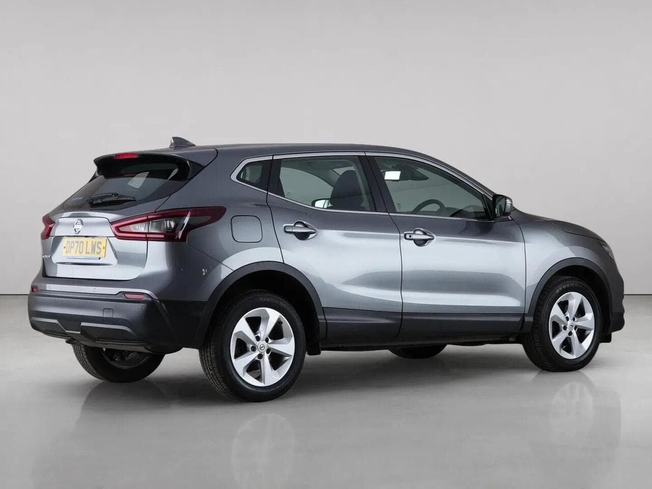 Nissan Qashqai thumbnail Rear Right