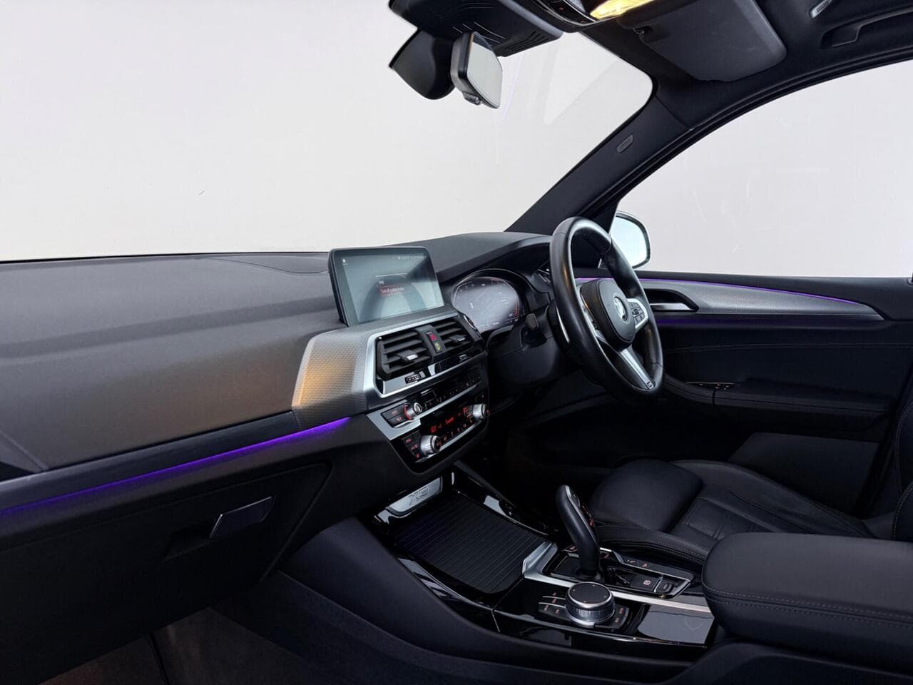 BMW X3 thumbnail Interior Front