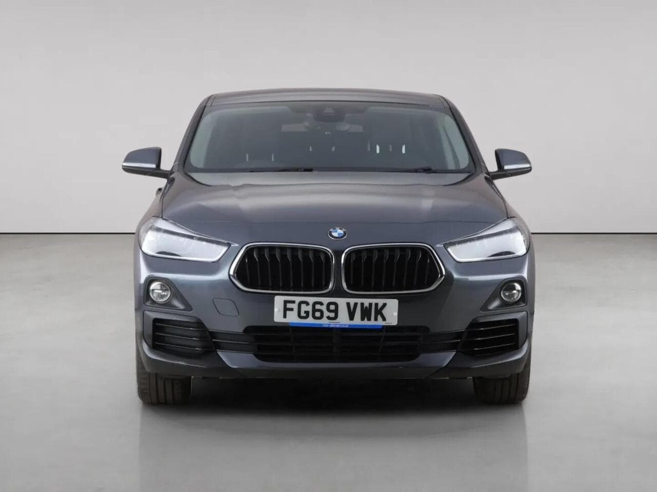 BMW X2 thumbnail Front