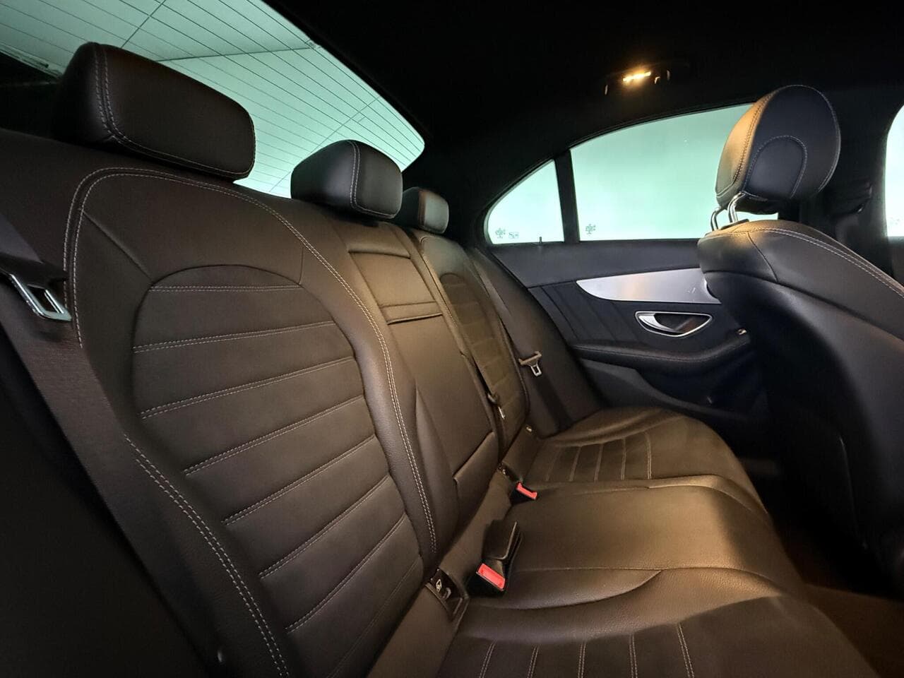 Mercedes-Benz C Class thumbnail Seats Rear