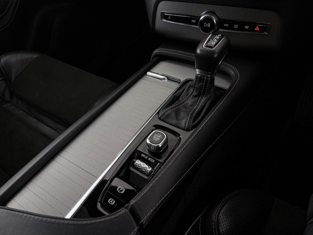 Volvo XC90 thumbnail Interior Front