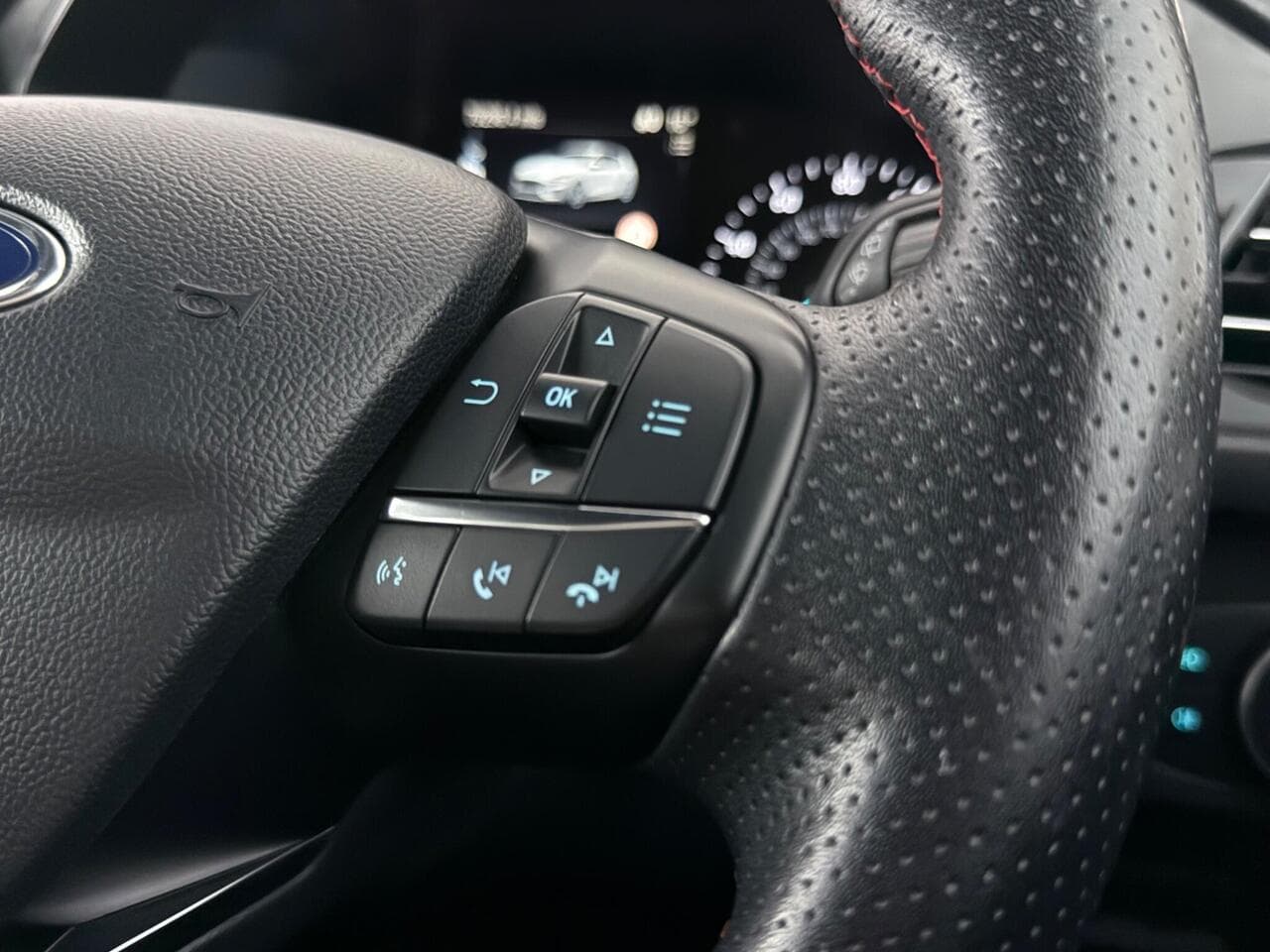 Ford Focus thumbnail Misc Controls