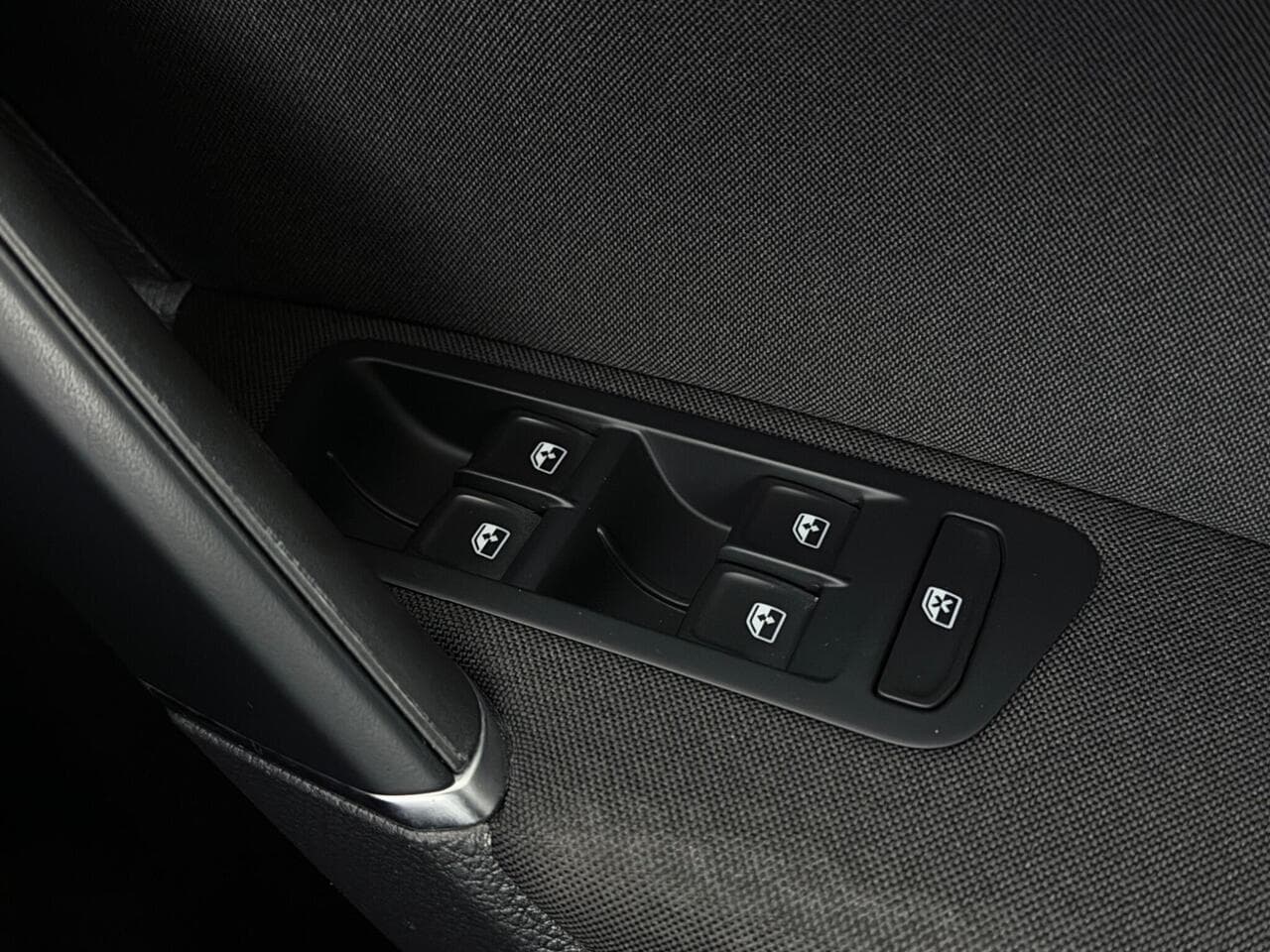Volkswagen Golf thumbnail Misc Controls