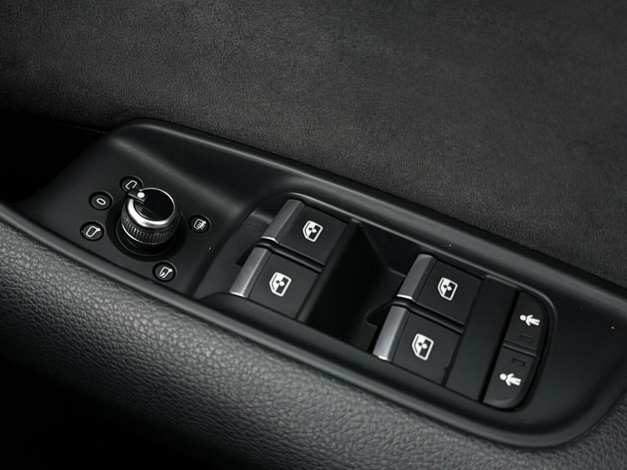 Audi Q7 thumbnail Misc Controls