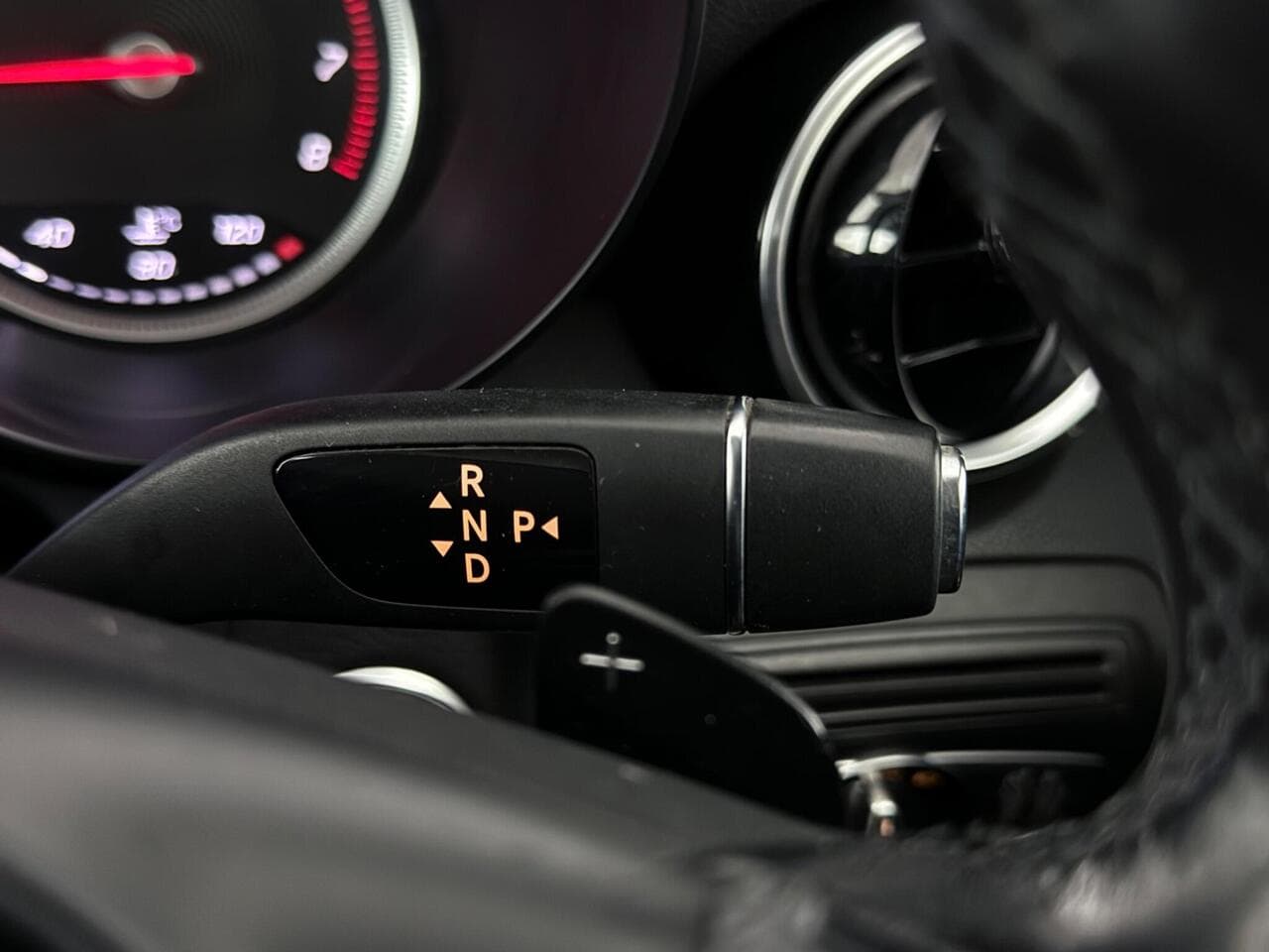 Mercedes-Benz C Class thumbnail Misc Controls