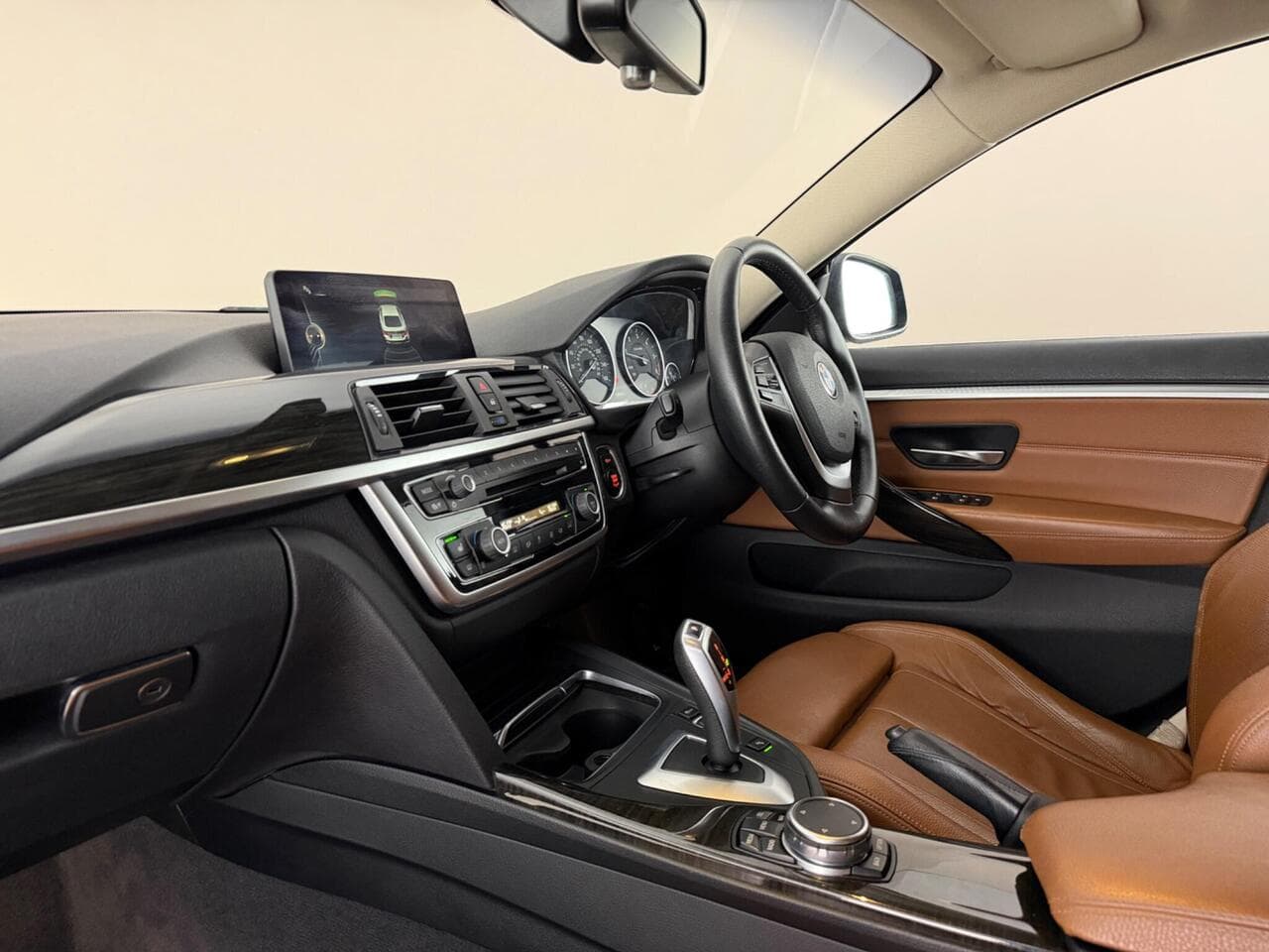 BMW 4 Series Gran Coupe thumbnail Interior Front