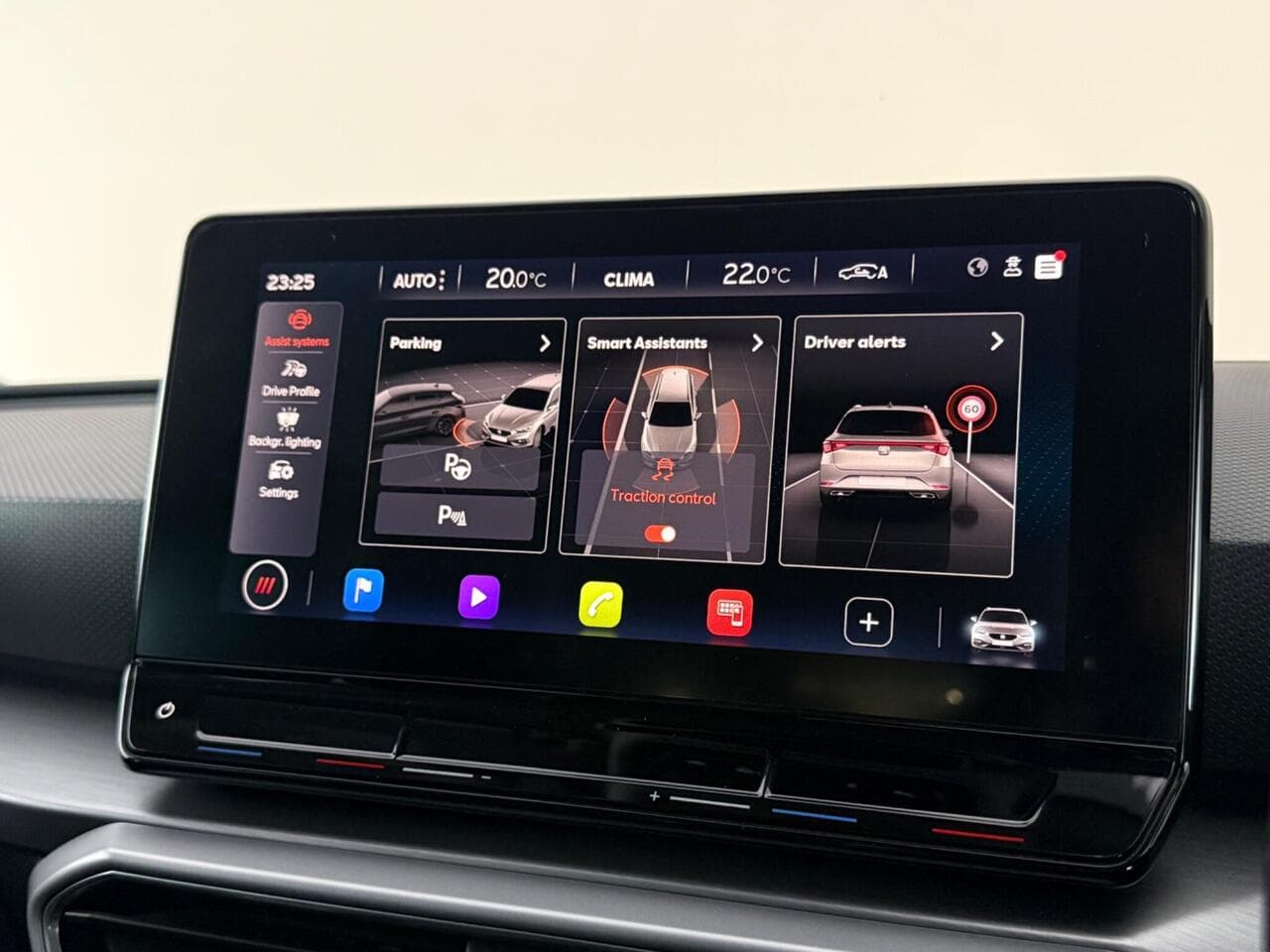 SEAT Leon thumbnail Infotainment System