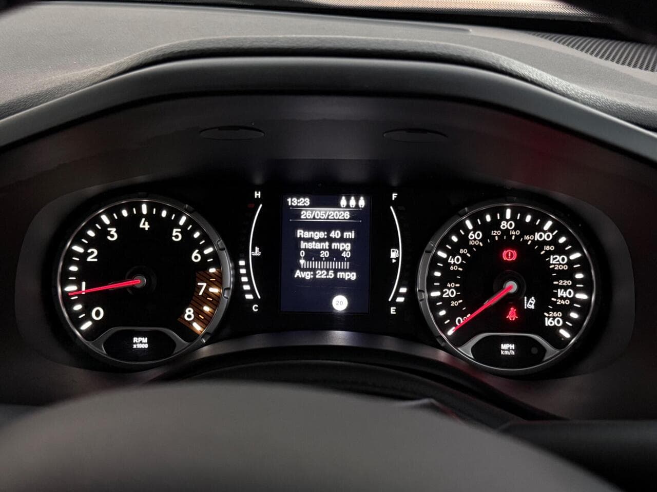Jeep Renegade thumbnail Driver Instruments