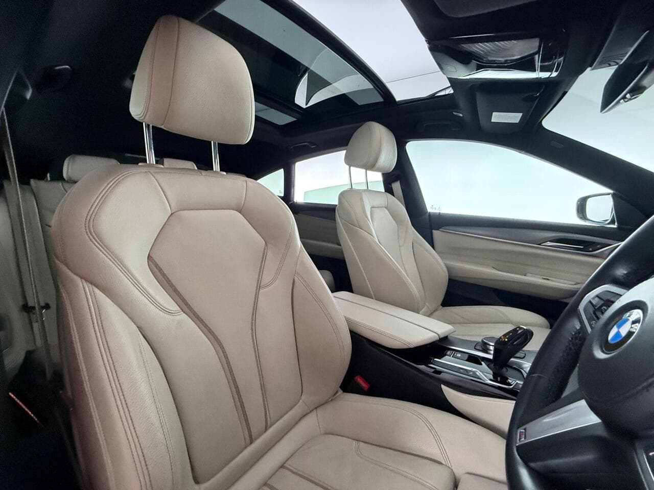 BMW 6 Series Gran Turismo thumbnail Seat Driver