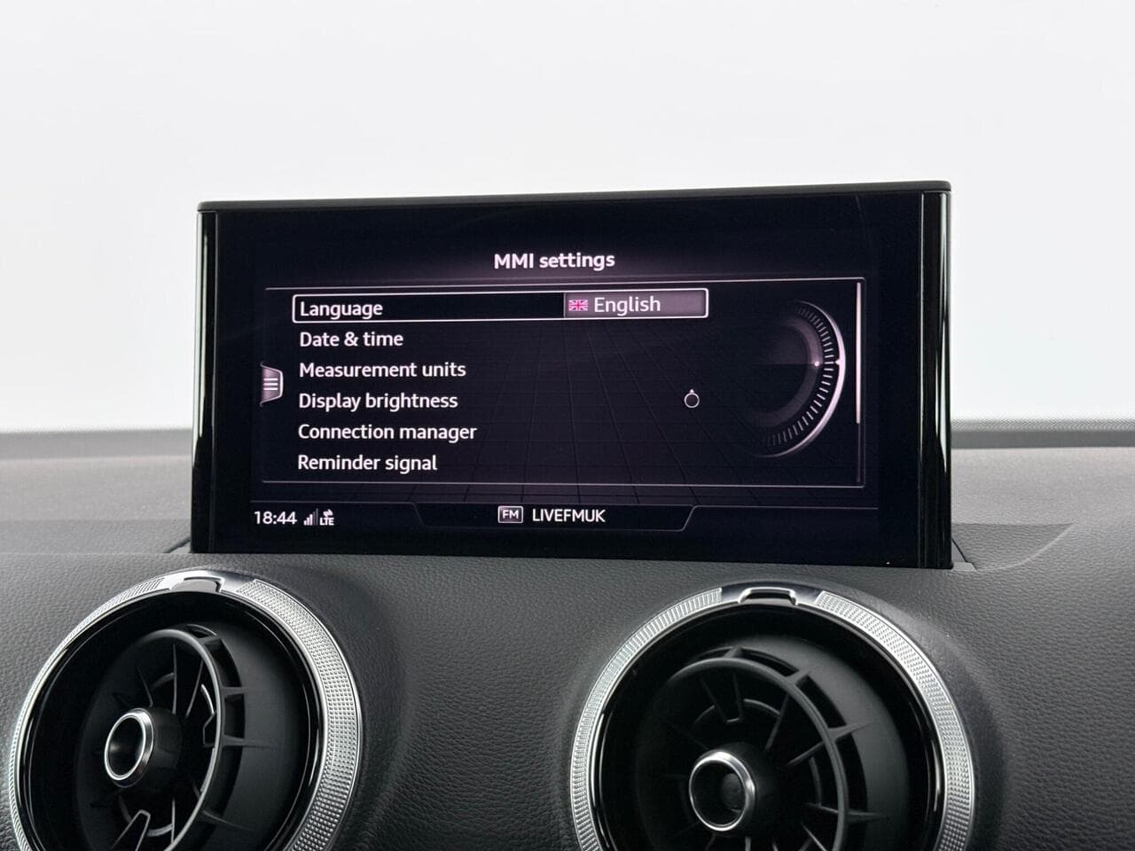 Audi Q2 thumbnail Infotainment System