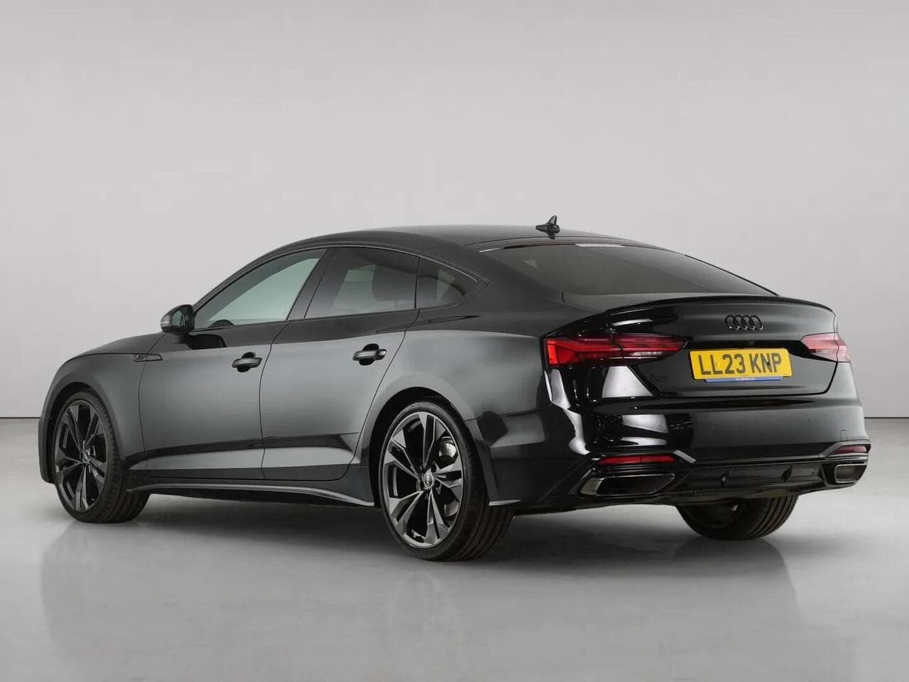 Audi A5 thumbnail Rear Left