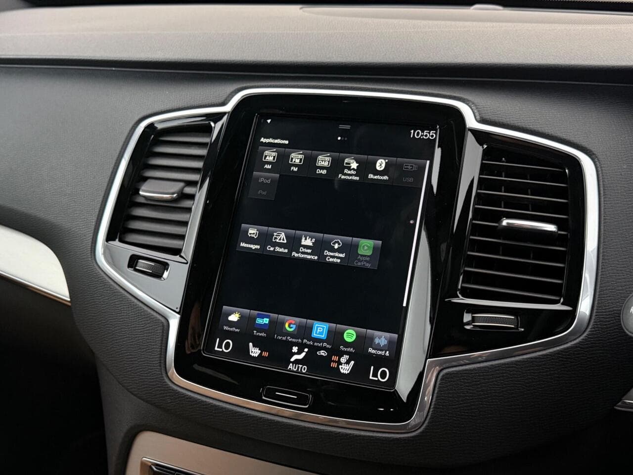 Volvo XC90 thumbnail Infotainment System