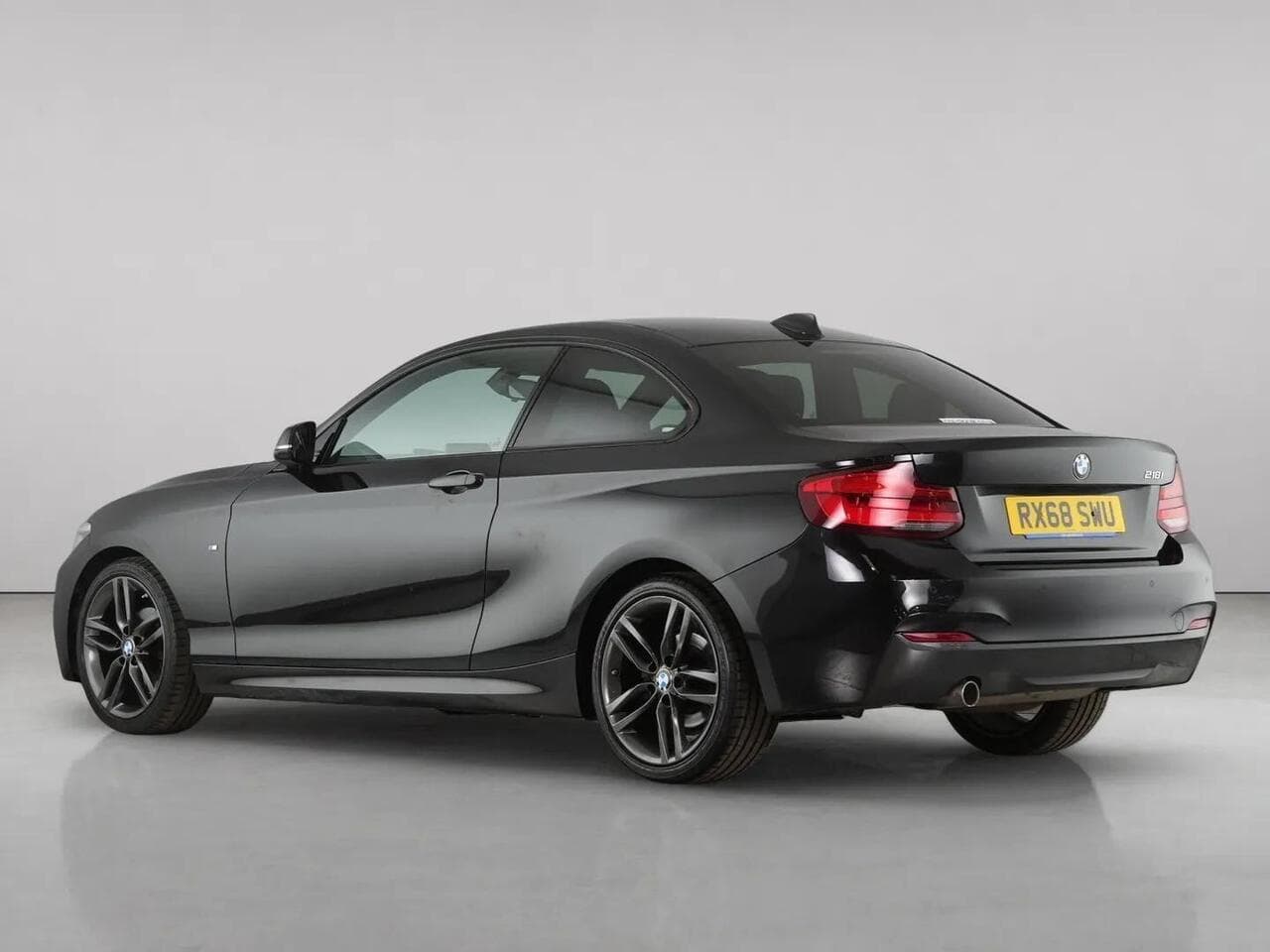BMW 2 Series thumbnail Rear Left