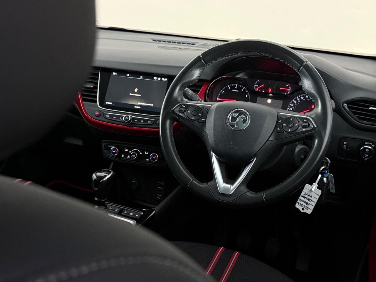 Vauxhall Crossland thumbnail Steering Wheel