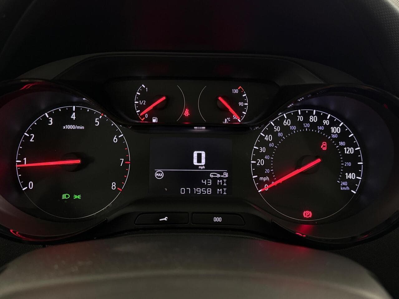 Vauxhall Crossland thumbnail Driver Instruments
