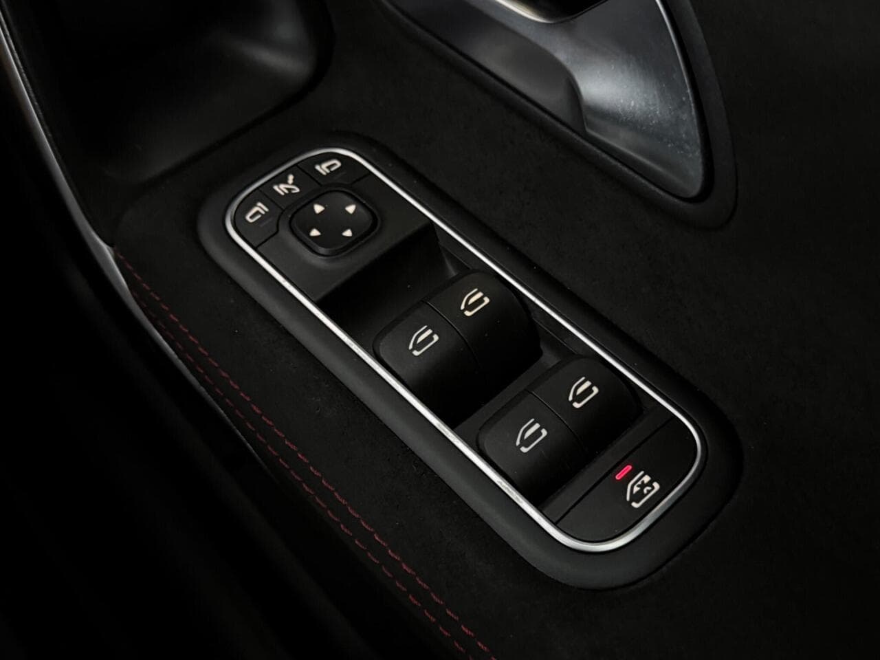 Mercedes-Benz A Class thumbnail Misc Controls