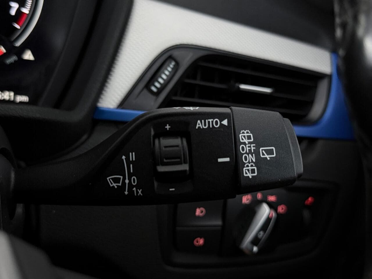BMW X1 thumbnail Misc Controls