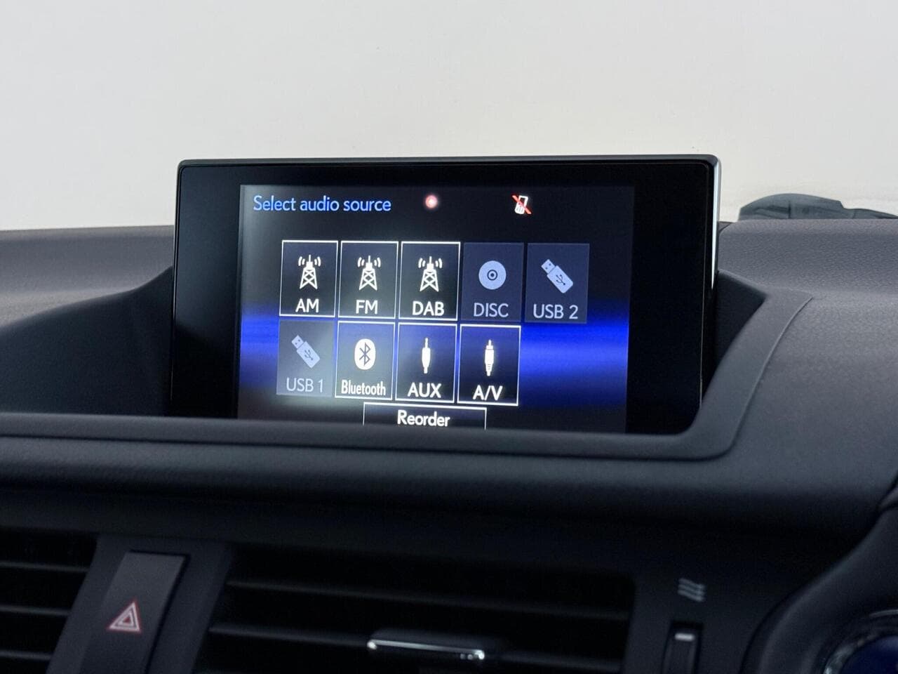 Lexus CT thumbnail Infotainment System