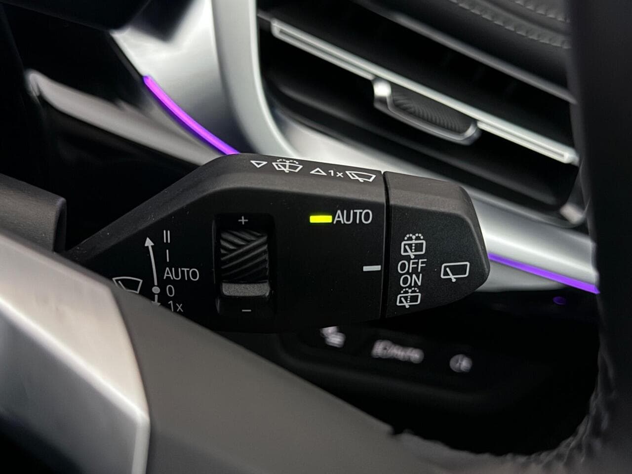 BMW X1 thumbnail Misc Controls