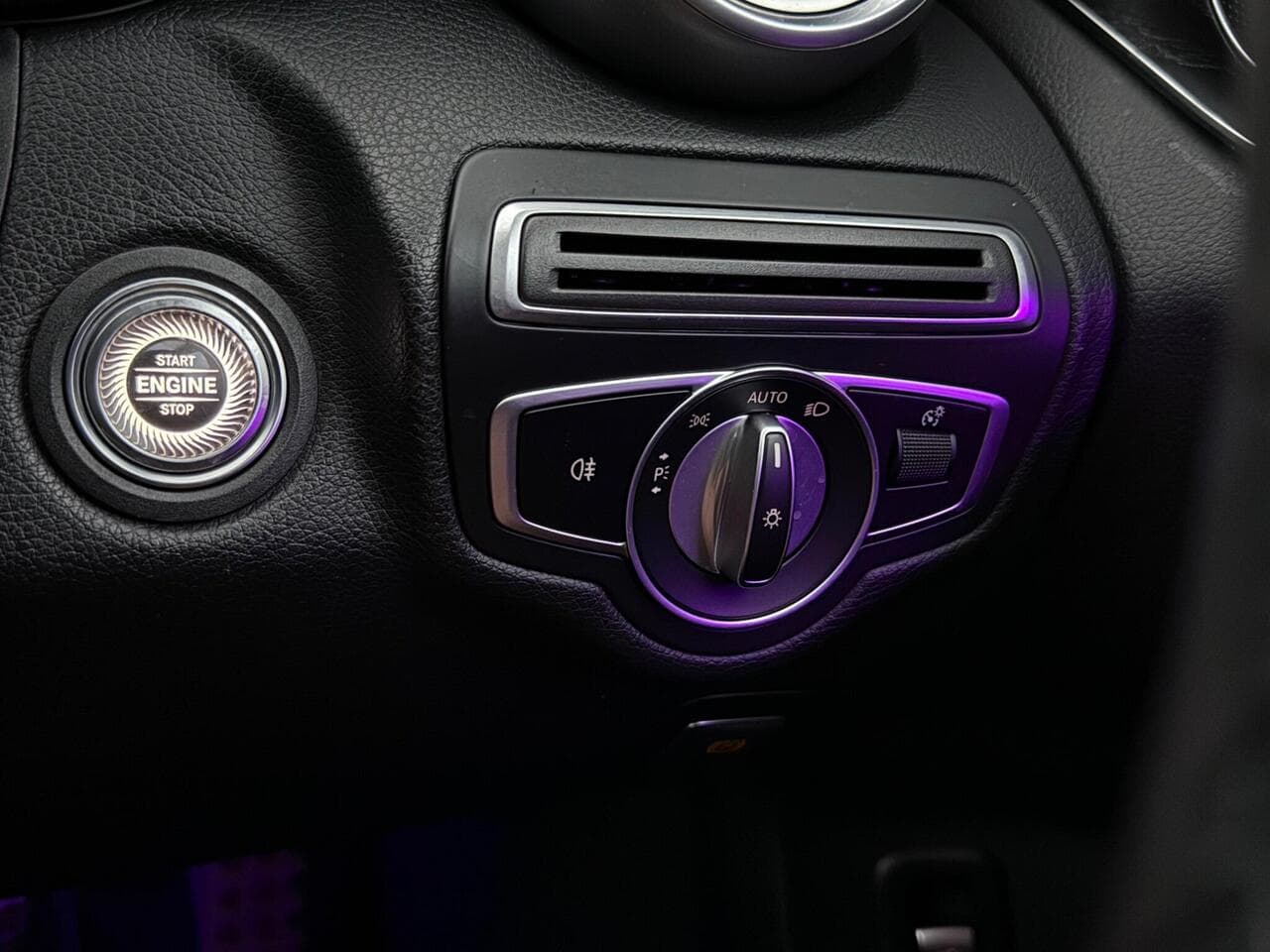 Mercedes-Benz C Class thumbnail Misc Controls