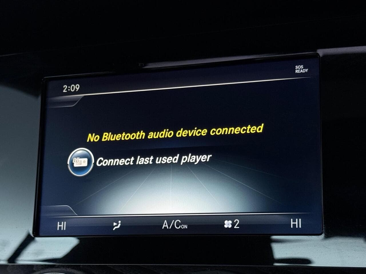 Mercedes-Benz E Class thumbnail Infotainment System