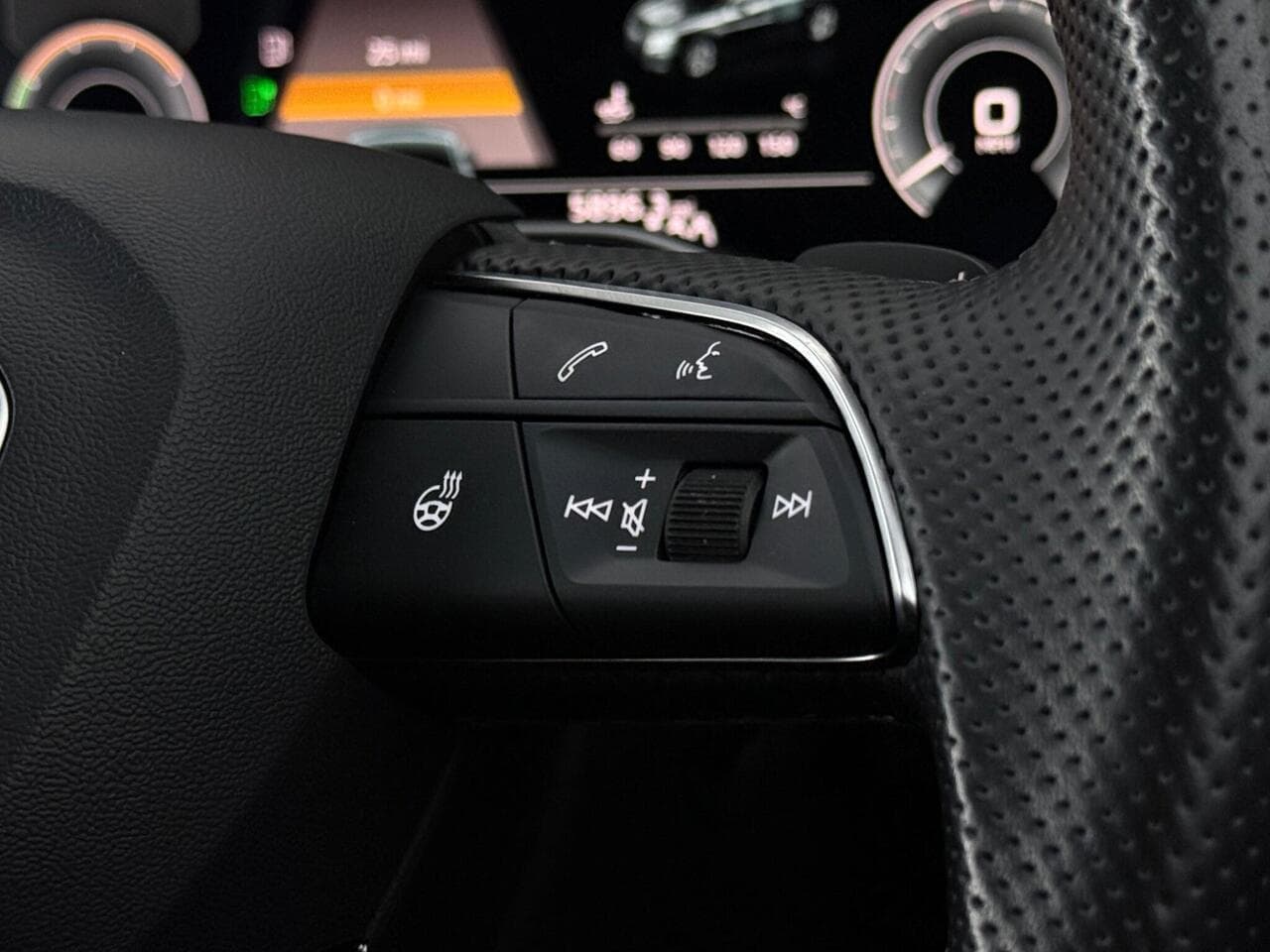 Audi Q5 thumbnail Misc Controls