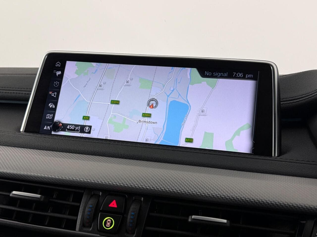BMW X6 thumbnail Infotainment System
