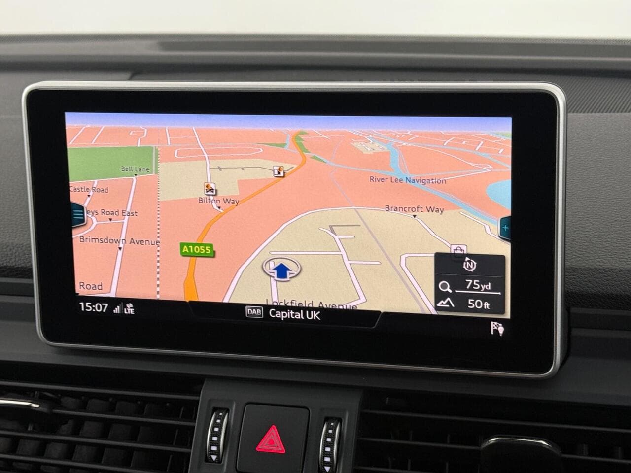 Audi Q5 thumbnail Infotainment System