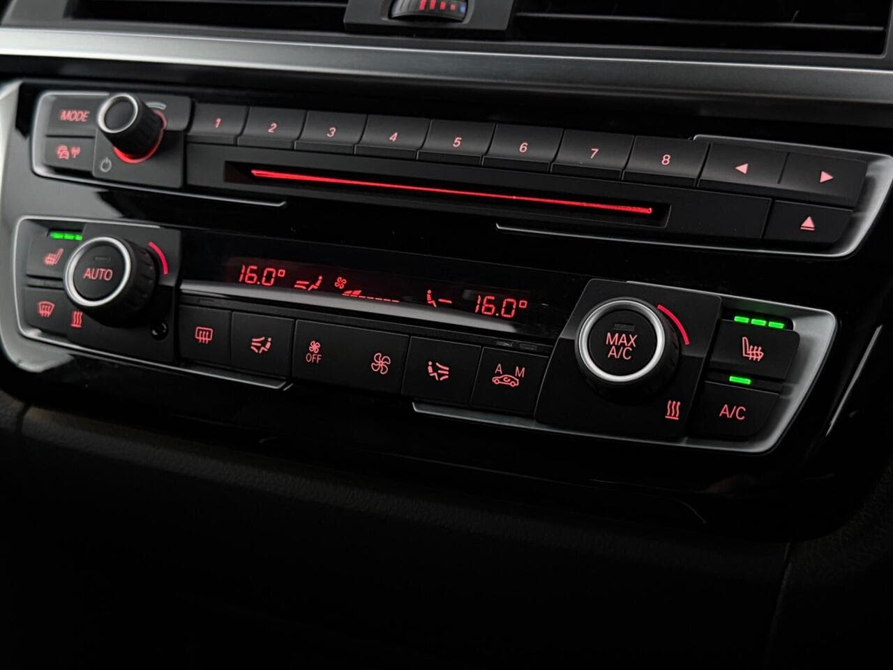 BMW 4 Series thumbnail Infotainment System