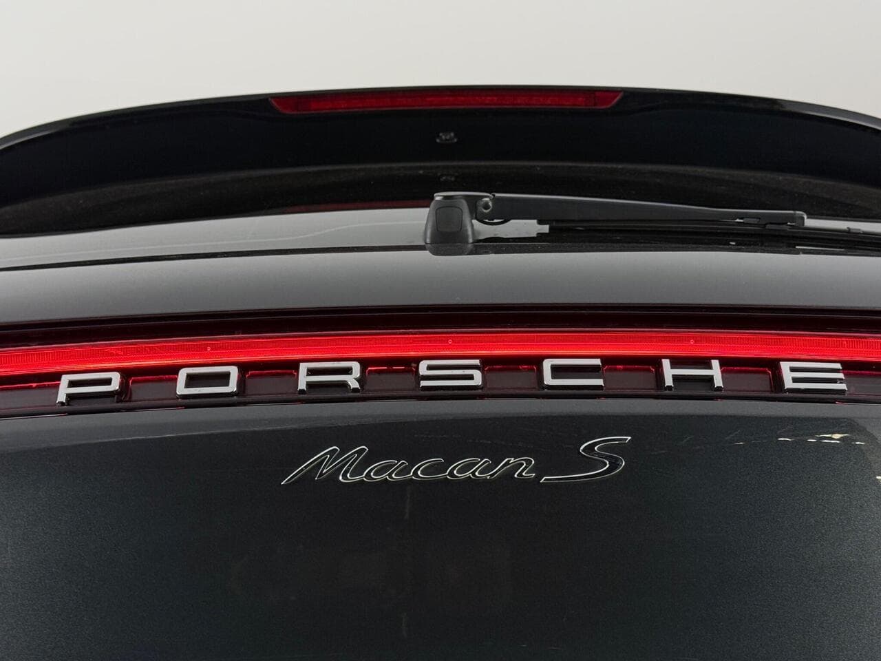 Porsche Macan thumbnail Driver Instruments