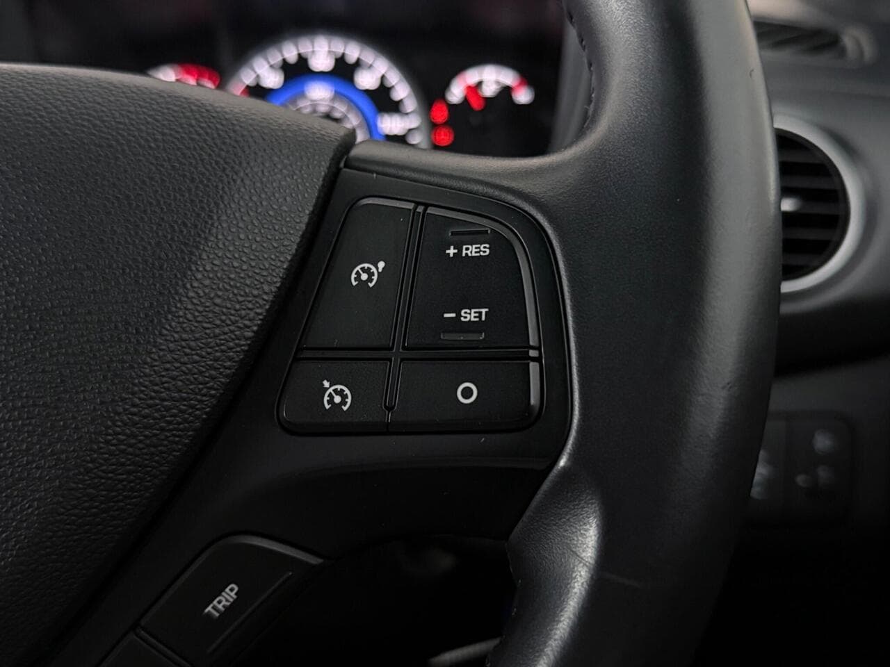Hyundai i10 thumbnail Misc Controls